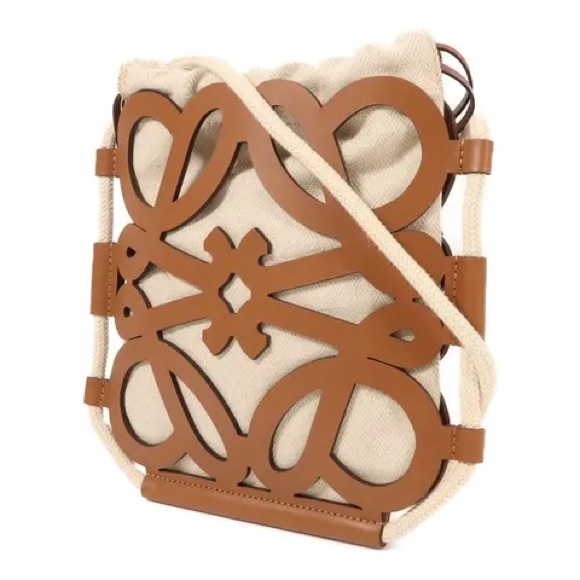 Loewe Anagram leather crossbody bag - Picture 5 of 10